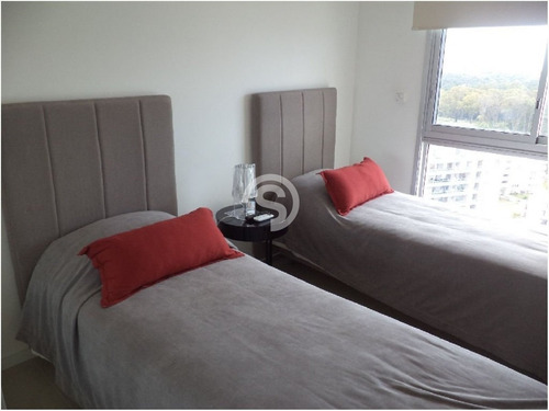 Edificio Con Servicios, Wind Tower!!- Ref: 2642