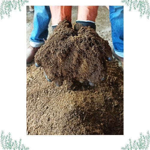 Terra Vegetal C/ Esterco De Gado, Galinha E Húmus 25kg