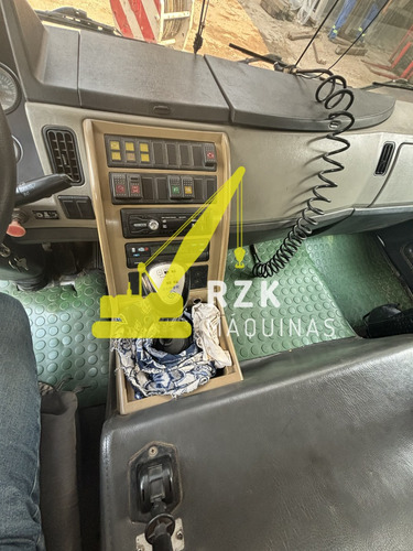 Guindaste Zoomlion Qy30v - 2010