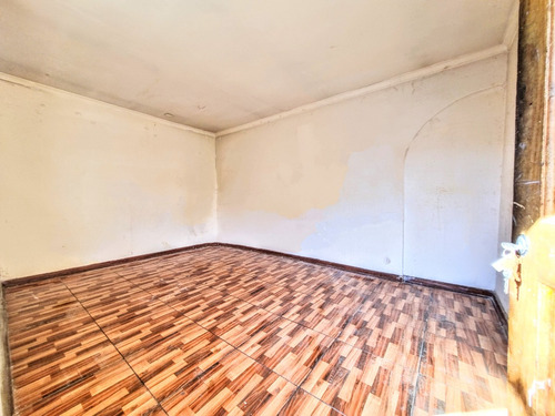 Oportunidad Inversion! 12dorm/6 Baños, 3 Deptos Interior!