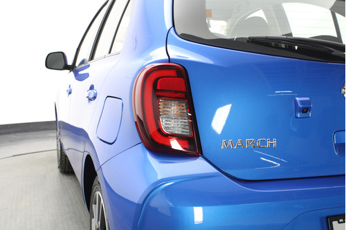 Nissan March 5p Exclusive L4/1.6 Aut