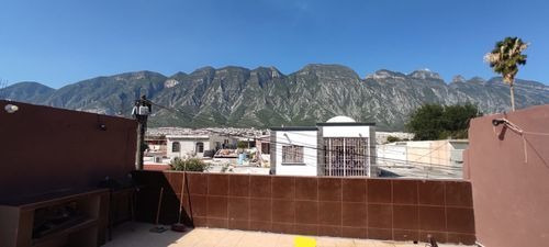 Imagen 7 de 18 de Ad Venta De Hermosa Casa En Calle Cerrada