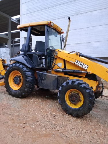 Retroescavadeira Jcb 3x 2012 - 4x4