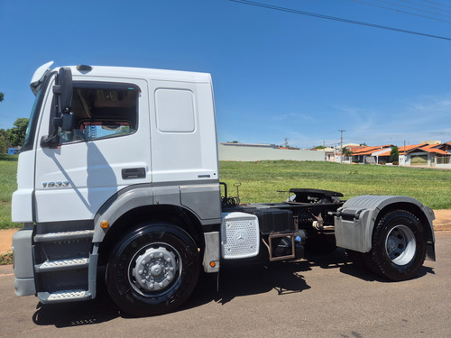 Mercedes Bens Axor 1933 4x2 2014 Automático