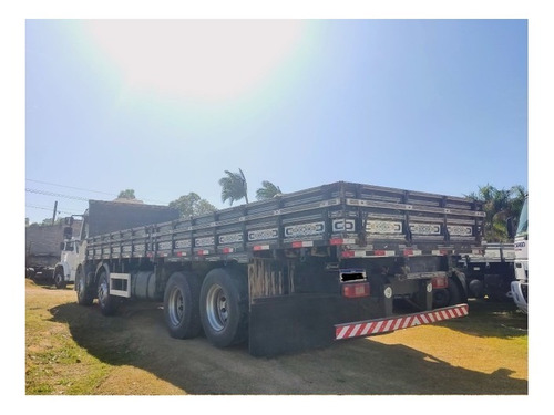 Imagem 4 de 7 de Volvo Vm 260 Bitruck