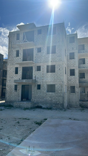 For Sale Solar Con 40 Apartamentos En Mejora En Veron Bavaro Con Solar De 5mil Metros