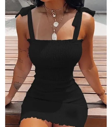 Vestido hotsell preto apertado