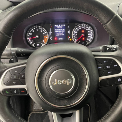 Imagem 8 de 11 de Jeep Renegade 1.8 16v Flex Longitude 4p Automático