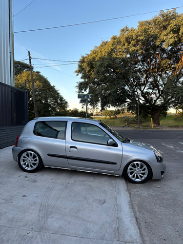 Renault Clio 1.2 Authentique Pack Ii 75cv