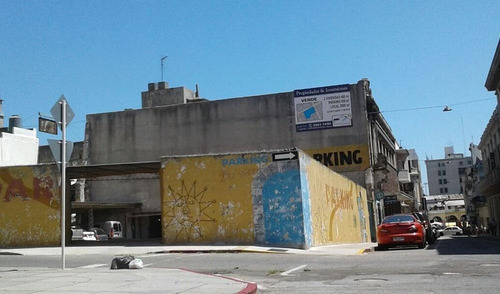 Tres Padrones: Parking, Local Y Apartamento
