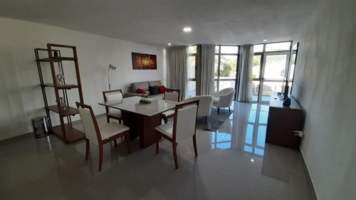 Imagen 4 de 16 de Apartamento En Primera Fila Frente Al Mar.