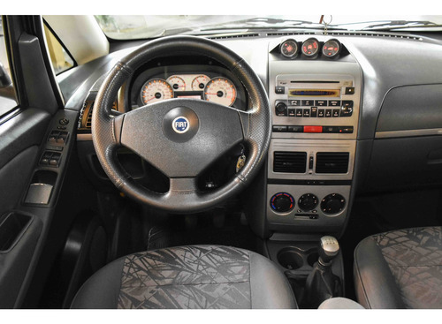 Fiat Idea 1.8 MPI ADVENTURE 8V FLEX 4P MANUAL