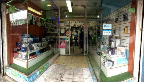 Imagen 2 de 12 de Local Comercial En Galería Y Con Entrada Independiente Desde La Calle 76 M²- Liniers