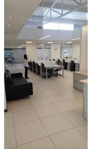 Oficina Amoblada En Arriendo, Sector Los Monjes, Excelente Ubicacion