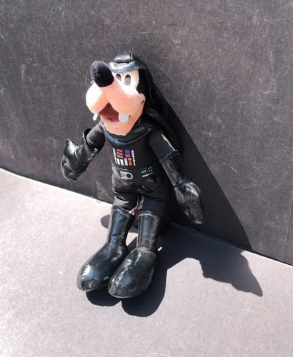 Star Wars Peluche De Goofy Como Darth Vader (Usado)