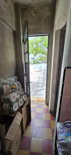 Venta Local Con Terraza En Villa Sarmiento!