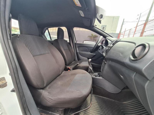 Renault Logan Life10mt