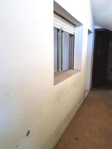 Imagen 5 de 7 de Tipo Casa De 3 Ambientes Al Frente Con Terraza
