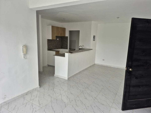 Apartamento En Venta En Urbanización Villa Hermosa De La Romana