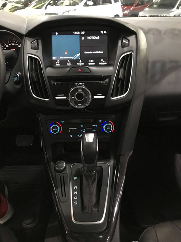 Ford Focus 2.0 Titanium Fastback 16v Flex 4p Powershift