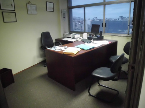 Lujosa Oficina Con 3 Despachos Y Sala De Reuniones Con Vista Panorámica Con Fácil Acceso A Rutas Nacionales Y Internacionales