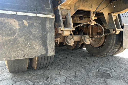 Carreta Caçamba 3 Eixos 20 Metros Cúbicos