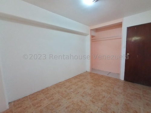 Imagen 9 de 12 de Apartamento En Venta En Turmero Cod. 23-17423 Dvm