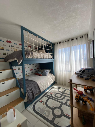 Casa En Venta En Terrasoles, Nuevo Querétaro, 3 Recámaras, Alberca, Hermosa !!
