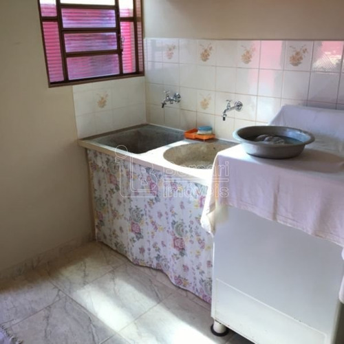 Imagem 1 de 6 de Venda De Casas / Padrão Na Cidade De Araraquara 6872