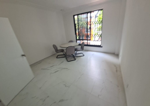 Renta Bonitos Consultorios Desde 20m2 En Col. Roma Nte