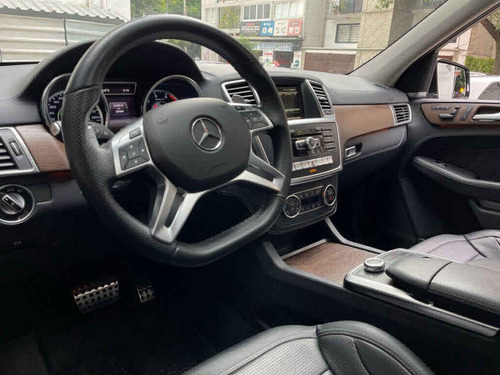Imagen 9 de 15 de Mercedes-benz Clase M 2014 5p Ml 63 Amg V8/5.5/t Aut