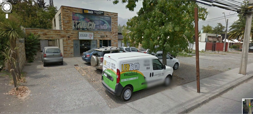 Local Comercial En Las Tranqueras A Pasos De Avda. Vitacura.