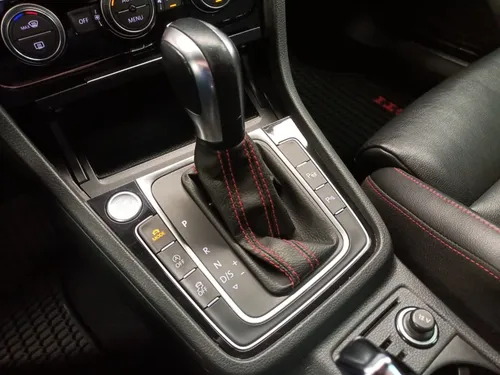 Volkswagen Golf GTI 2.0 Dsg Navegación Piel At