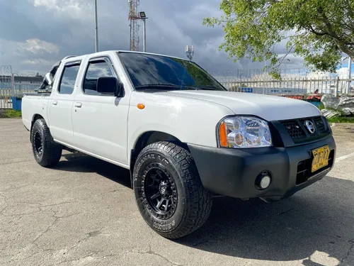 Nissan Frontier Np300 Mt 2.4 4x2