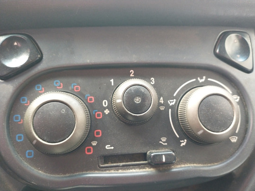 Imagen 5 de 7 de Fiat Uno 2013 1.4 Way Pack Seg.