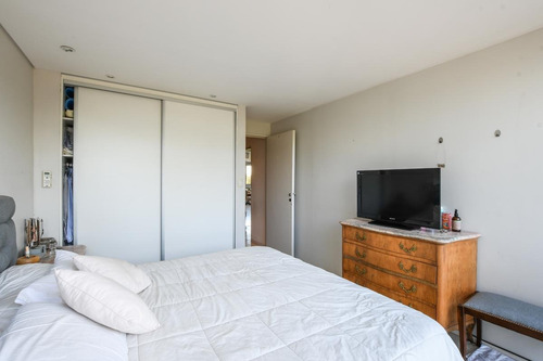Imagen 16 de 23 de Departamento De 2 Dormitorios En Venta Con Cochera En El Centro De Rosario