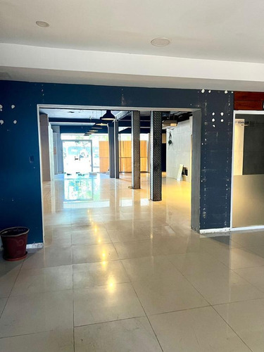 Imagen 3 de 14 de Local Comercial - Olivos