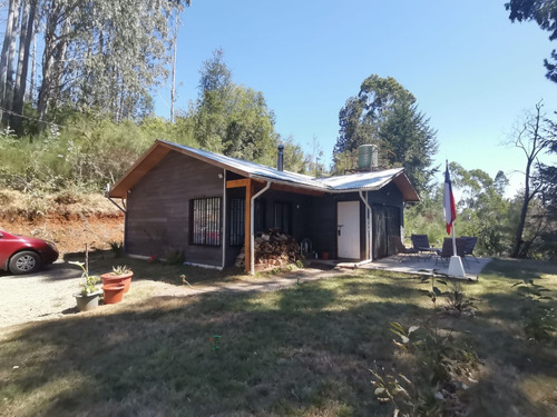 Casa En Valdivia 100 M2 + Bodega 12 M2 + Terreno De 5650 M2