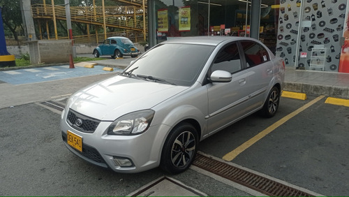 Kia Rio 1.4 4 p 95 hp