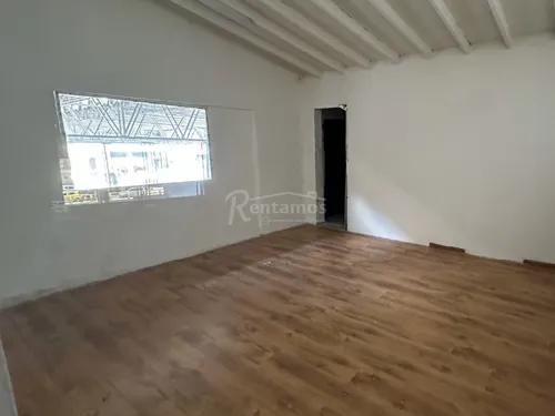 Local En Arriendo En Laureles. Cod A776028
