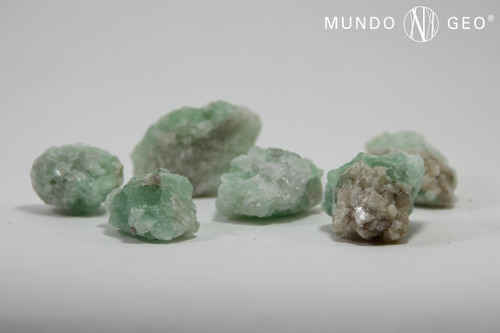 Imagen 2 de 3 de Piedra Fluorita Verde En Bruto Nro. 5
