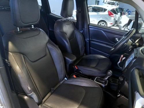 Imagen 10 de 15 de Jeep Renegade Longitude Full 1.8n At 6° | 2020