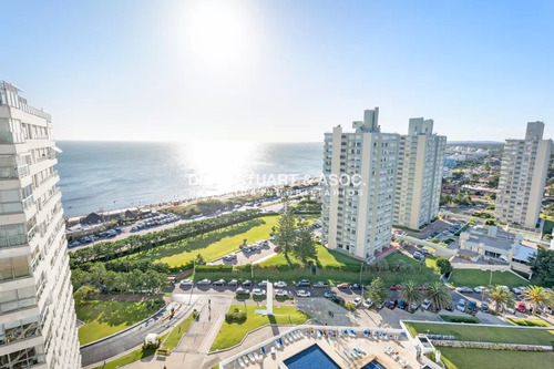 Apartamento En Venta En Playa Mansa De 3 Dormitorios + Dependencia - Torre Jefferson - Complejo Lincoln Center