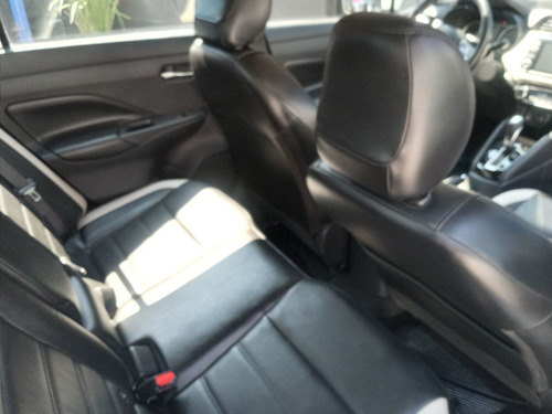 Imagen 10 de 13 de Nissan Versa 2020 1.6 Exclusive Navi At