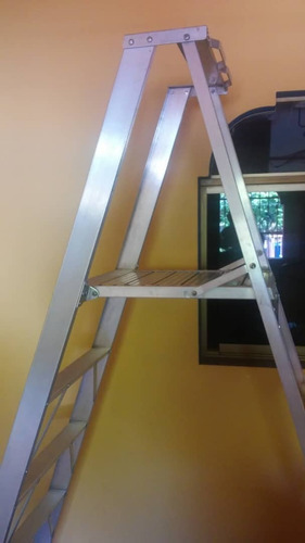 Escalera De Aluminio Con Plataforma Tauro, 5 Peldaños