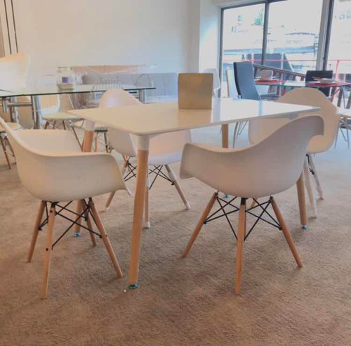 Imagen 3 de 10 de Mesa Eames Blanca 120cm 2da Selección Outlet