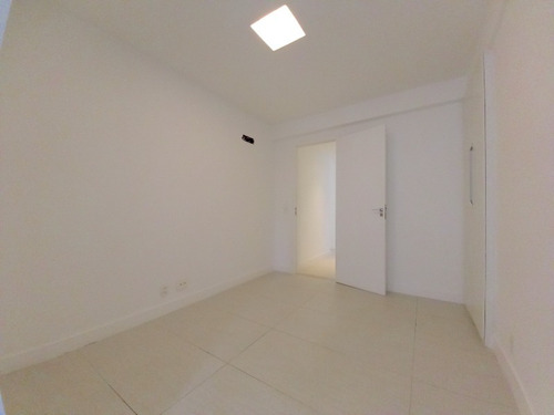 Imagem 12 de 30 de Vende Apartamento De 3 Quartos Sendo 1 Suíte, Com Duas Vagas Na Garagem Na Rua Sorocaba, Botafogo. - Ap11333 - 67825754