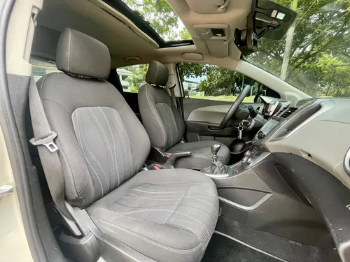 Chevrolet Sonic 1.6 Lt 5 p