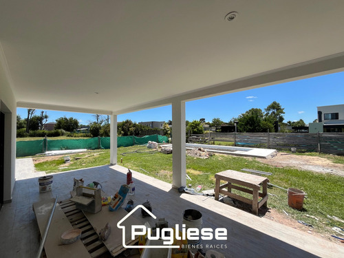 Oportunidad Casa A Estrenar En Venta De Una Planta Con Pileta Barrio San Matías Escobar