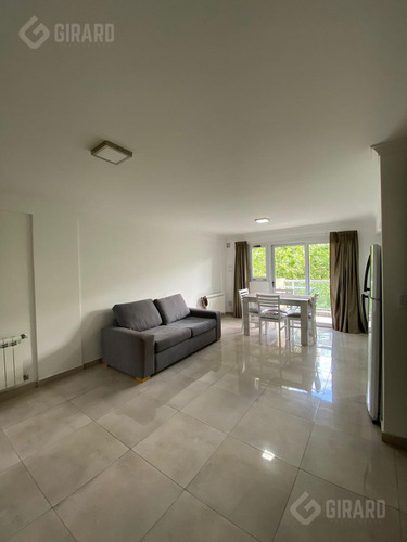 Venta, Departamento 1 Ambiente En Zona La Perla . Apto Credito Bancario